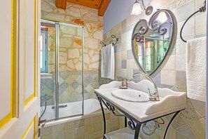 Shower, hair dryer, towels - Villa 'Ira' with Sea View, Wi-Fi and Air Conditioning (?????T?S)