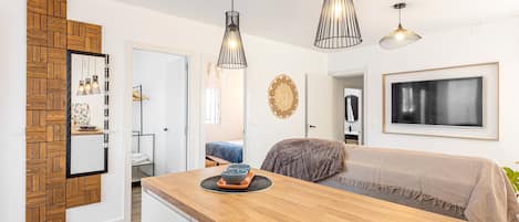 2 chambres, fer et planche à repasser, Wi-Fi gratuit, draps fournis