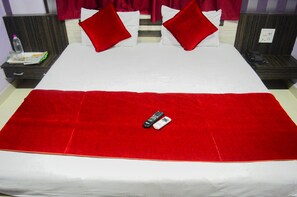Deluxe Double Room | Free WiFi - Hotel Royal Palace (Ujjain)