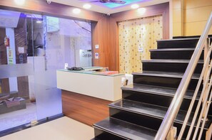 Reception - Hotel Royal Palace (Ujjain)