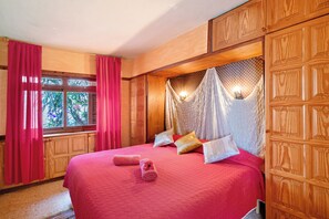 1 bedroom, iron/ironing board, free WiFi, bed sheets - Holiday Apartment "En Jardín Mariposa" with Sea View, Shared Pool & Wi-Fi (La Matanza de Acentejo)