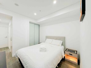 Suite estudio de lujo | Escritorio, espacio para trabajar con laptop y wifi gratis 
