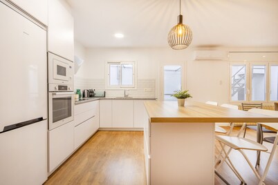 Casa de vacaciones 'Casa Olegari' con terraza privada, Wi-Fi y aire acondicionado