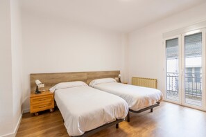 3 quartos, Wi-Fi de cortesia, roupa de cama