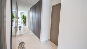 Leilighet – deluxe | 2 soverom, blendingsgardiner, lydisolert og strykejern/-brett