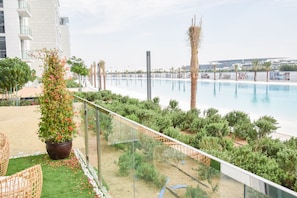 Exterior - Yogi - Luxury Apartment With Beach Access (Dubai)