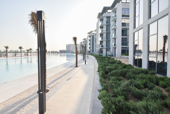 Exterior - Yogi - Luxury Apartment With Beach Access (Dubai)