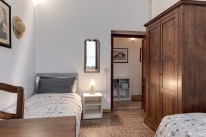 3 camere, ferro/asse da stiro, Wi-Fi gratuito, lenzuola