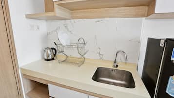 Kamar Double Deluks | Meja kerja, Wi-Fi gratis, dan seprai linen