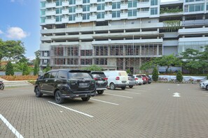 Aparcamiento sin asistencia gratuito