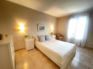 1 bedroom, iron/ironing board, travel crib, free WiFi