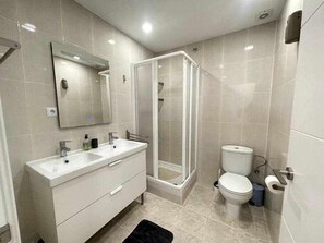 Hair dryer, towels - Macarelleta- Apartamento con Piscina (Cala Blanes)