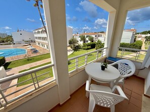Outdoor dining - Pregonda - Apartamento con Piscina y Junto a Playa (Cala Blanes)