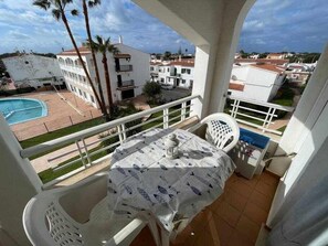 Outdoor dining - Mitjana - Apartamento con Piscina (Cala Blanes)