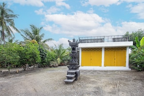 Front of property - Hotel O Penginapan Mekar Sari Near PT. Lombok Menara Energygas (Kuripan)