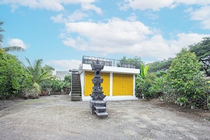 Front of property - Hotel O Penginapan Mekar Sari Near PT. Lombok Menara Energygas (Kuripan)