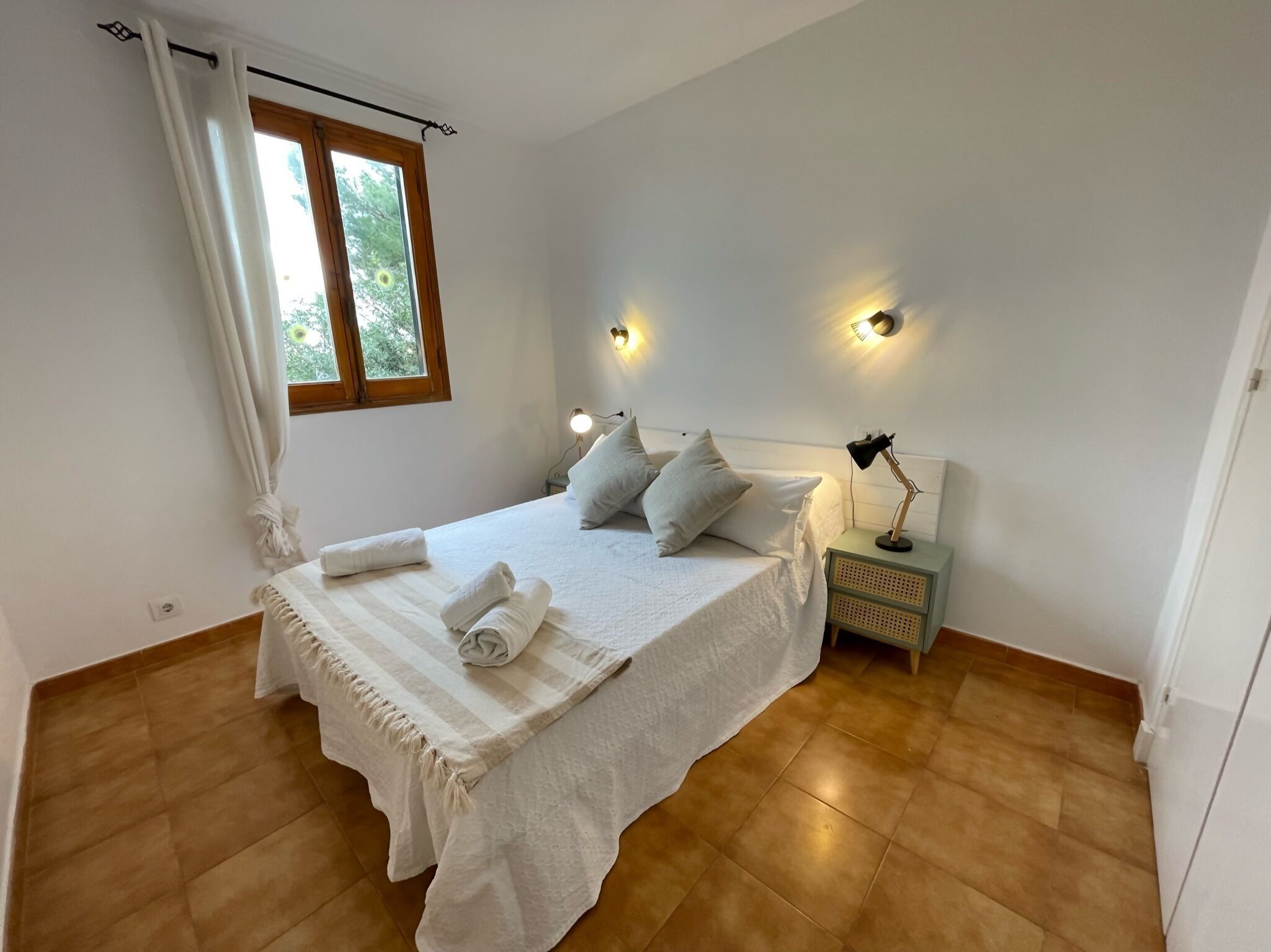 2 bedrooms, iron/ironing board, travel cot, bed sheets