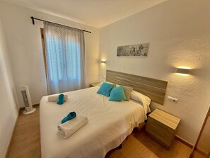 2 Schlafzimmer, Reisekinderbett, WLAN, Bettwäsche