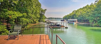 喬治亞寬敞度假屋，擁有蘭尼爾湖碼頭！