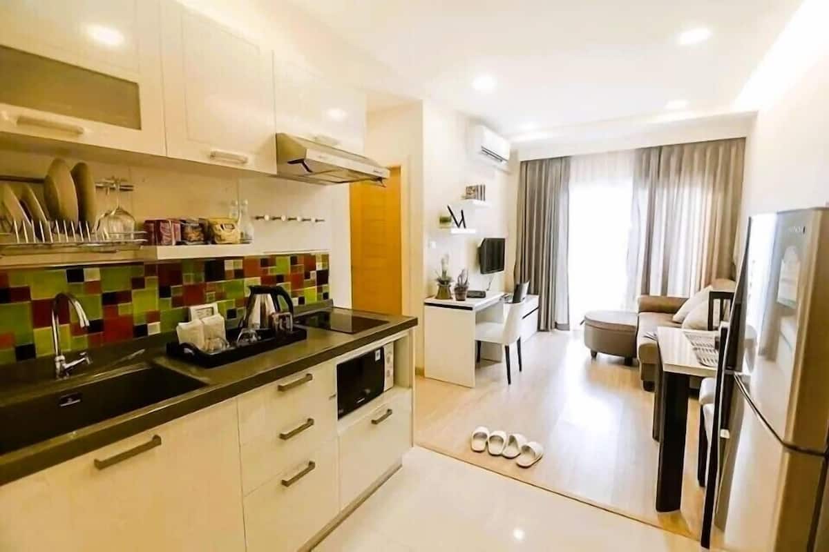 Roba de llit d'alta qualitat, minibar i caixa forta a l'habitació 