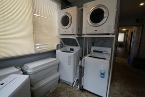 صورة غير مصنفة، 3 من 7، زرّ