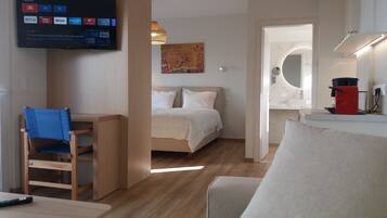 1 phòng ngủ, khu vực làm việc phù hợp cho laptop, phòng cách âm