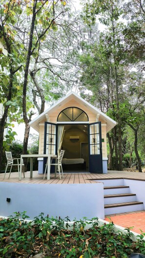 Tiny House | Egyptian cotton sheets, premium bedding, individually decorated - Dara Express by Angkor Green Gardens (Siem Reap)