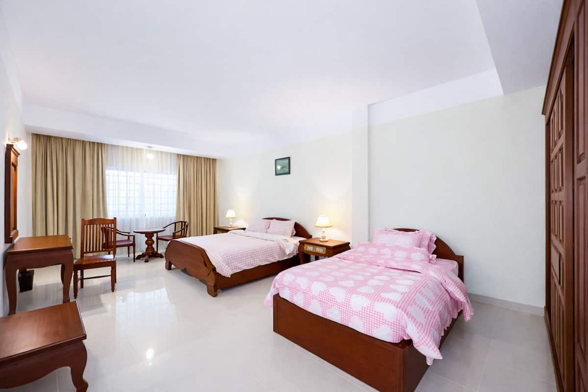 Egyptian cotton sheets, premium bedding, individually decorated