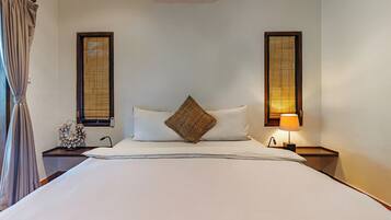 Traditional Villa | 2 bedrooms, in-room safe, individually decorated, individually furnished