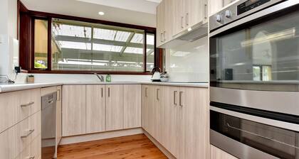 Breezy Bayside Haven at Brightwaters