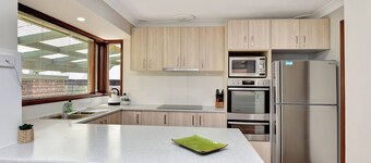 NEW PropertyBreezy Bayside Haven at Brightwaters