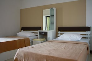 Room - Baanbudsarin Apartment (Sing Buri)