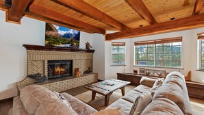 Unclassified image, 3 of 41, button - Ollie's Cabin By Destination Big Bear: Views of Bear Mountain! Hot Tub! Foosball! Fully Fenced! (Big Bear Lake)