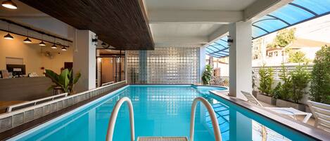 Piscine couverte