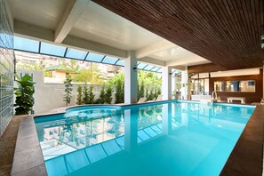 Indoor pool - Thapae60 Mini Hotel (Chiang Mai)