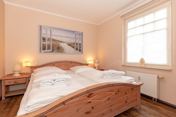 2 Schlafzimmer, Bügeleisen/Bügelbrett, kostenloses WLAN