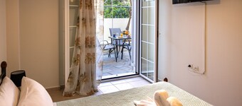 Apartment with patio for 4 people - Ground floor