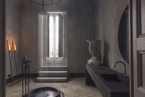 Chambre Supérieure, vue ville | Salle de bain