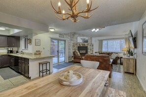 TV connectée, cheminée