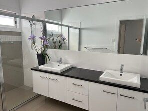 Bruser, håndklæder, Shampoo