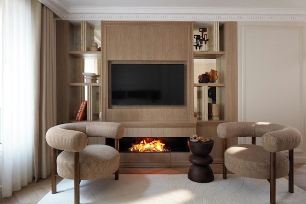 Saint Martin IV | Ruang tamu | TV skrin rata, Netflix, buku-buku, perkhidmatan penstriman