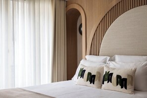 Saint Martin IV | 2 bedrooms, Egyptian cotton sheets, premium bedding, pillowtop beds - HIGHSTAY - Luxury Serviced Apartments - Centre Pompidou (Paris)