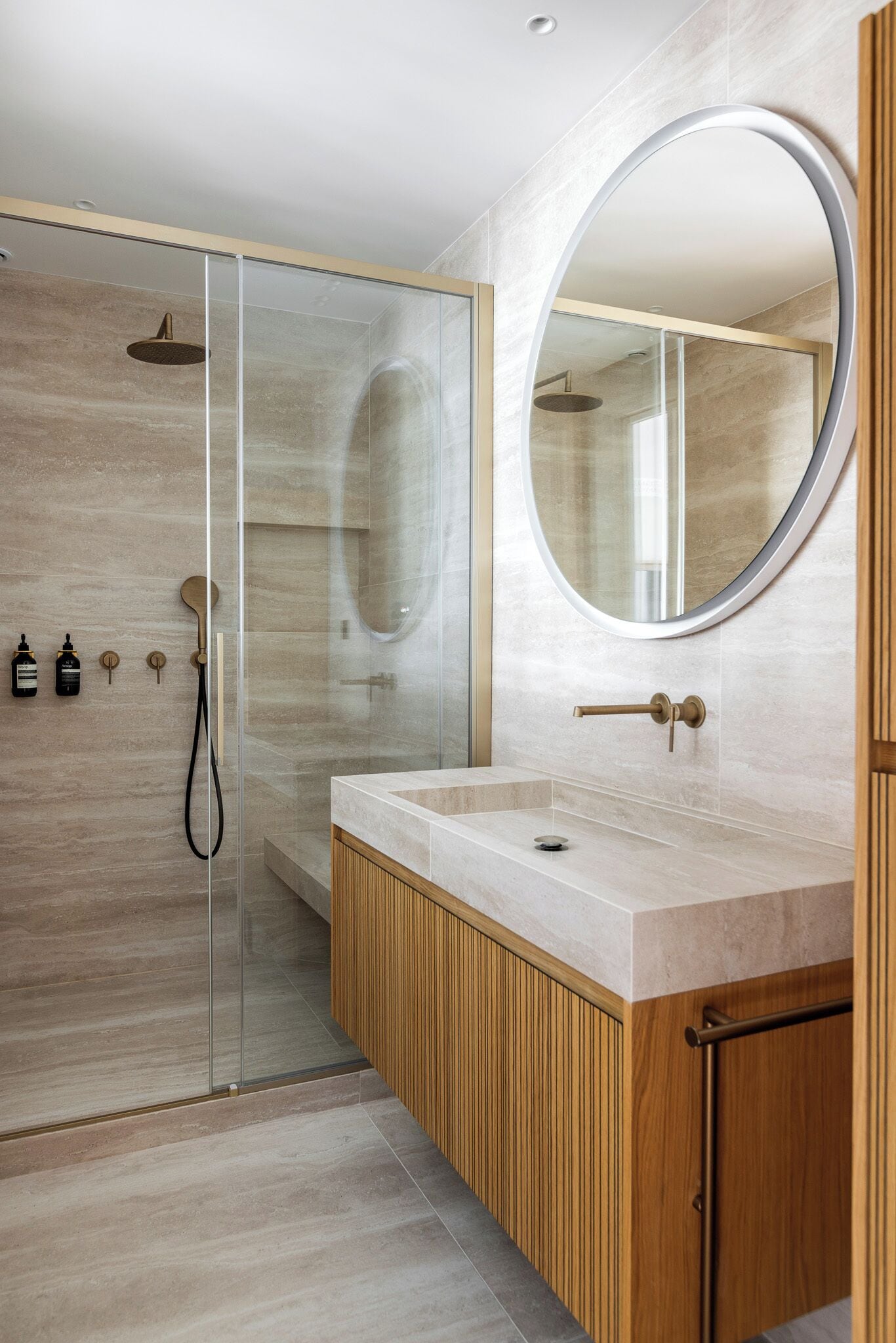 Saint Martin III | Bathroom | Shower, rainfall showerhead, hair dryer, towels