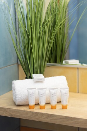 Interior - Colorful Apartment in Warsaw by Renters (Warsaw)