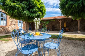 Terrace/patio - Le Domaine des Écoliers (Montaigu-Vendée)