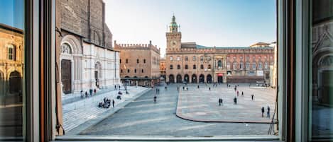 Urbanicooh Garisenda | Area soggiorno | TV a schermo piatto, pavimenti riscaldati