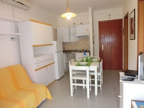 Appartement, 1 chambre, balcon | Intérieur