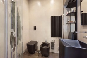 Shower, towels - Estate4home - Surreo (Sorrento)