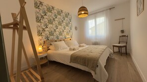 3 bedrooms, in-room safe, desk, iron/ironing board
