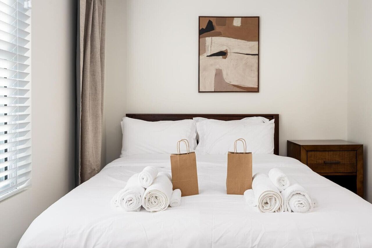 2 bedrooms, desk, iron/ironing board, free WiFi